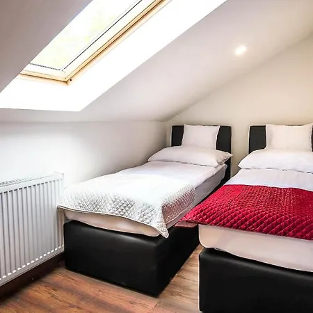 White 2 Apartment