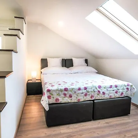 White 2 Шиофок