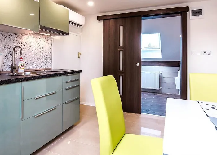 アパート White 2 シオーフォク